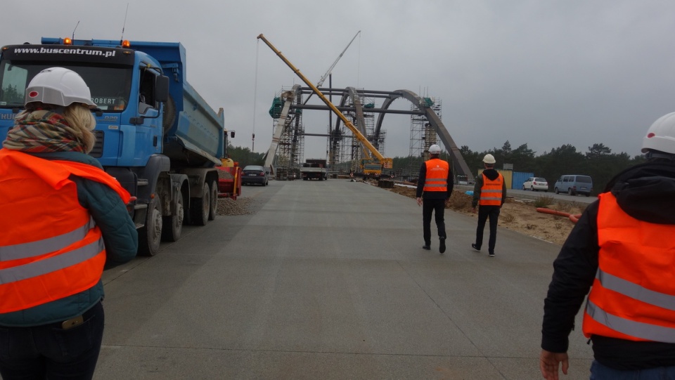 Bydgoski oddział Generalnej Dyrekcji Dróg Krajowych i Autostrad zaprosił dziennikarzy na budowę drogi S-5. /fot. Andrzej Krystek