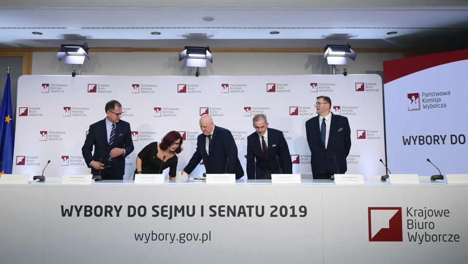 Konferencja w siedzibie Państwowej Komisji Wyborczej. Fot. PAP/Marcin Obara