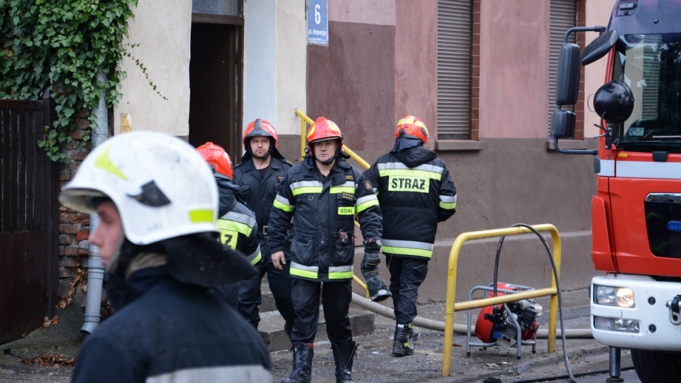 Pożar wybuchł w poniedziałek, zginęła w nim 31-letnia kobieta z trzema córkami/fot. Sławomir Jezierski