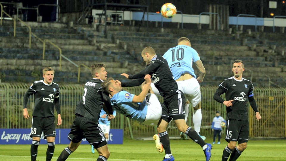 Zdjęcie z meczu Stomil Olsztyn z Wisłą Płock (triumf 4:1 po karnych) w 1/16 finału piłkarskiego Pucharu Polski 2019/2020. Fot. PAP/Tomasz Waszczuk