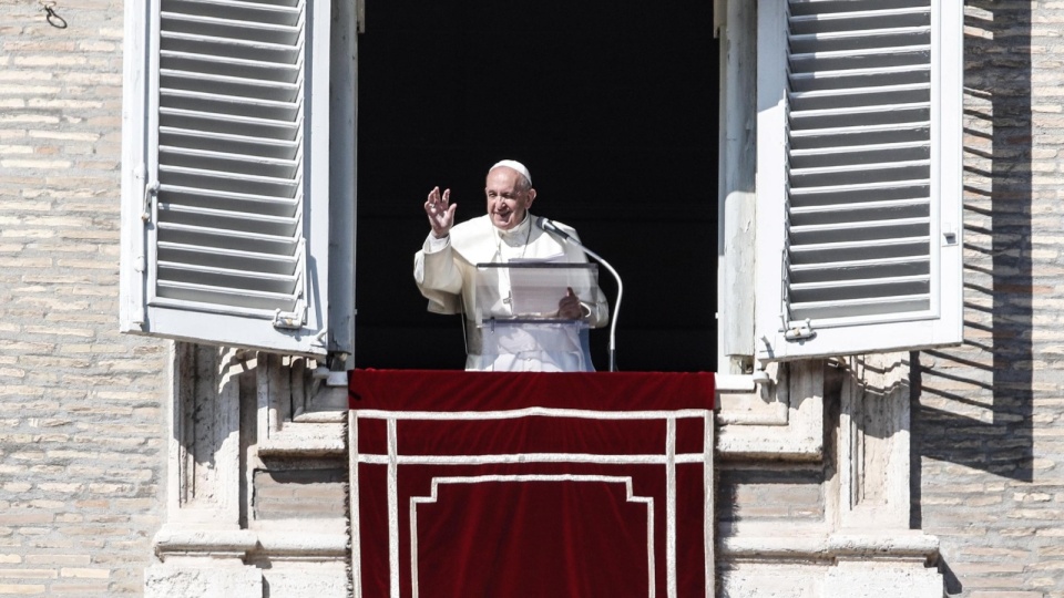 Franciszek zapowiedział, że w Dzień Zaduszny odprawi mszę w katakumbach Priscilli; - jednym z miejsc pochówku pierwszych chrześcijan w Rzymie - przypomniał. Fot. PAP/EPA