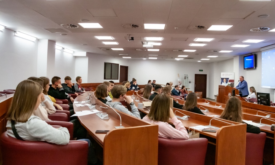 Podopieczni polskiej szkoły na Białorusi odwiedzili Bydgoszcz. Interesują ich studia na UTP./fot. UTP