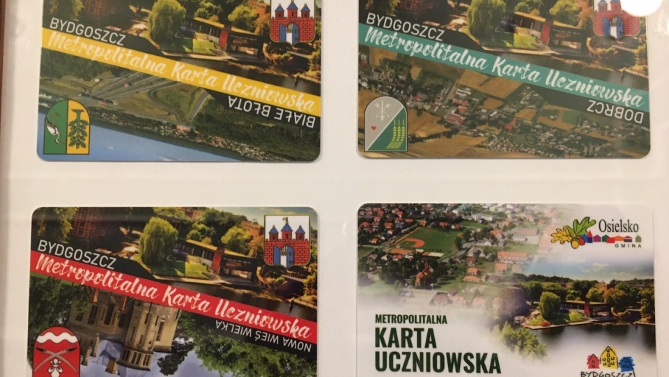 Prezydent Rafał Bruski i wójtowie gmin: Dobrcz, Osielsko, Białe Błota i Nowa Wieś Wielka podpisali w środę aneksy do istniejących już porozumień międzygminnych/fot. Elżbieta Rupniewska