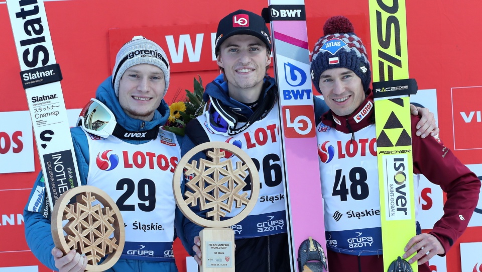 Na zdjęciu najlepsza trójka skoczków niedzielnego konkursu PŚ w Wiśle. Od lewej: Anze Lanisek, Daniel Andre Tande i Kamil Stoch. Fot. PAP/Grzegorz Momot