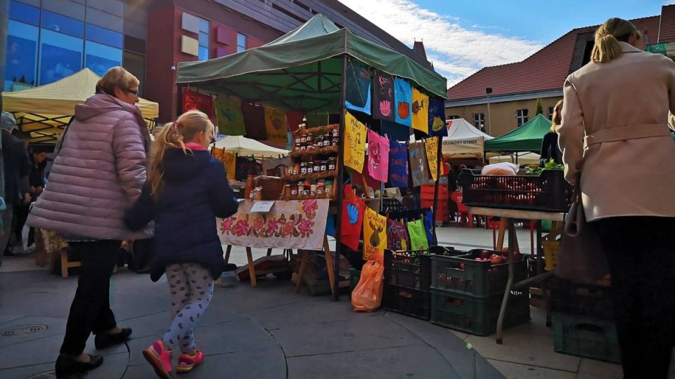 Frymark rośnie w oczach! W grudniu z oferty handlowej naszego miejskiego jarmarku mona korzystać dwa razy w tygodniu./fot. Frymark/Facebook