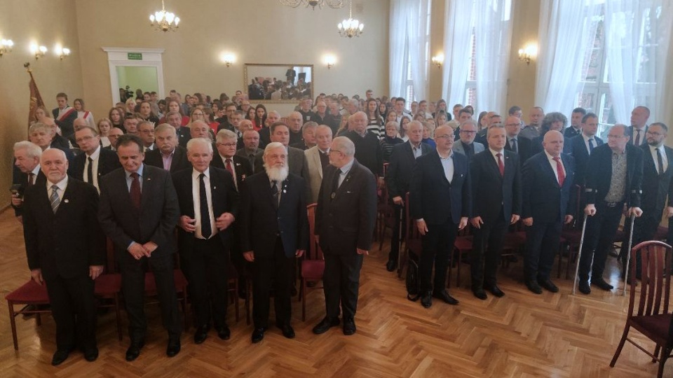 Związkowcy Solidarności internowani w Chełmnie przyjechali do tego miasta na obchody 38. rocznicy wprowadzenia stanu wojennego./fot. Marcin Doliński