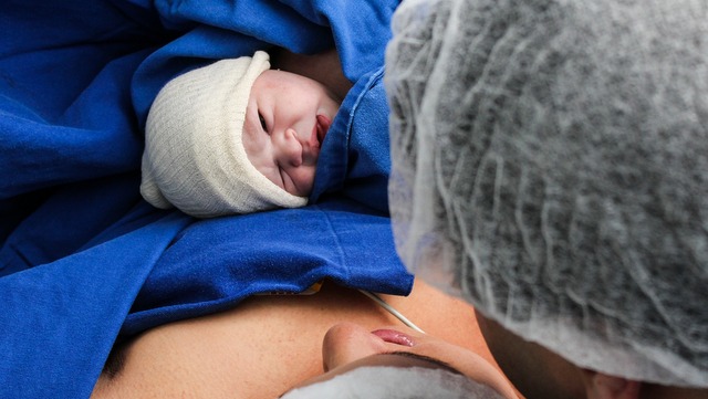 Szpitale powiatowe utrzymują porodówki, mimo braku rentowności, jeśli taka jest potrzeba