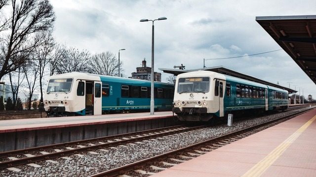 Połączenia kolejowe w regionie to ostatnio transportowy temat numer jeden./fot. arriva.pl