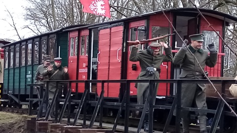 W „Boju o banę” udział wzięły grupy rekonstrukcyjne z Bydgoszczy, Kcyni i uczniowie Liceum Ogólnokształcącego w Żninie. Fot. Tomasz Gronet