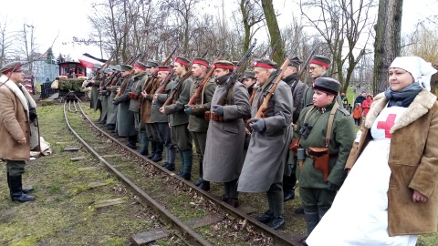 W „Boju o banę” udział wzięły grupy rekonstrukcyjne z Bydgoszczy, Kcyni i uczniowie Liceum Ogólnokształcącego w Żninie. Fot. Tomasz Gronet