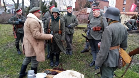 W „Boju o banę” udział wzięły grupy rekonstrukcyjne z Bydgoszczy, Kcyni i uczniowie Liceum Ogólnokształcącego w Żninie. Fot. Tomasz Gronet