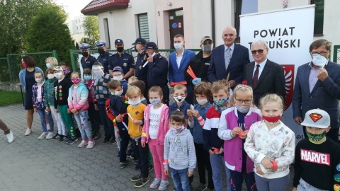 W Chełmży przy ul. Wyszyńskiego uruchomiono sygnalizację świetlną wraz z fotokomórką – radarem. Fot. Nadesłana