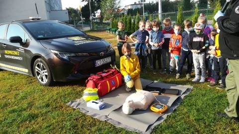 W Chełmży przy ul. Wyszyńskiego uruchomiono sygnalizację świetlną wraz z fotokomórką – radarem. Fot. Nadesłana