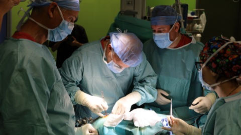 Pierwszą w Polsce operację wszczepienia implantu pniowego u dziecka przeprowadzili bydgoscy lekarze./fot. nadeslane
