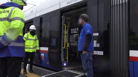 Testowy przejazd tramwaju na nowym torowisku przy ul. Kujawskiej w Bydgoszczy/fot. Janusz Wiertel