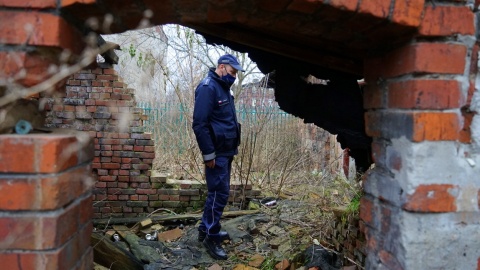 Dzielnicowi z bydgoskiego Śródmieścia skontrolowali miejsca, w których mogą przebywać osoby bezdomne/fot. materiały policji