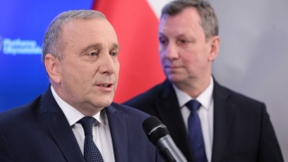 Schetyna zrezygnował z kandydowania na szefa PO i rekomendował Siemoniaka