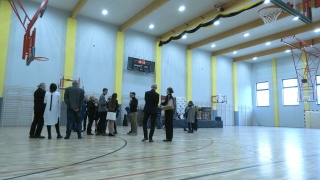 Bydgoska Jedynka ma 400 lat, ale ma także nowoczesną halę sportową [wideo]