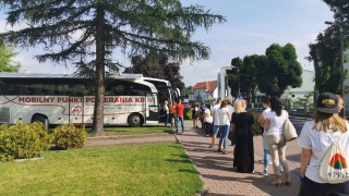 Krwiobus pod komendą. Zebrali ponad 27 litrów krwi dla pięcioletniej Nadii [zdjęcia]
