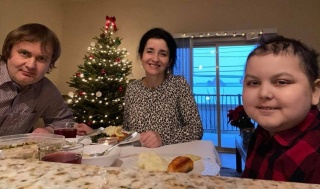 Święta w cieniu choroby. Terapia Mateusza w USA