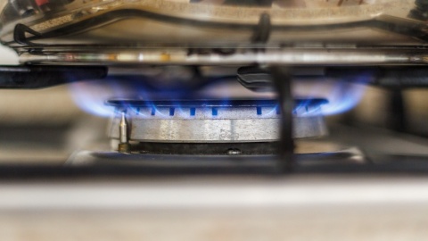 Ciepłe zimy, rekordowe zapasy i import LNG skutkują niskimi cenami gazu