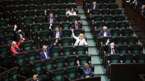 Sejm odrzucił uchwałę Senatu ws. ustawy dot. głosowania korespondencyjnego