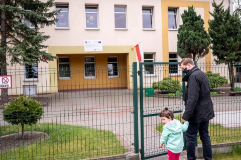 Dwa miejskie żłobki w Toruniu otwarte. Bydgoszcz czeka do przyszłego tygodnia