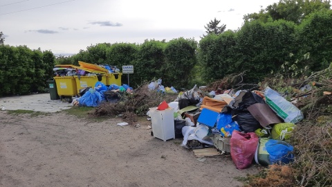 Góry śmieci w Bydgoszczy miały zniknąć, a rosną. Komunalnik nadal nie daje rady