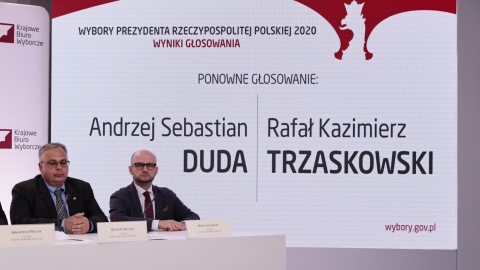 Oficjalne wyniki I tury wyborów: Andrzej Duda - 43,5 proc., Rafał Trzaskowski - 30,46 proc.