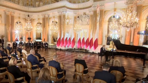 Nasz znakomity pianista Piotr Nowak zagrał przed prezydencką parą [wideo]