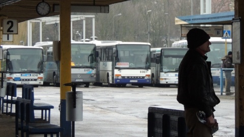 Z dróg powiatu świeckiego znikają autobusy. Za mało podróżnych...
