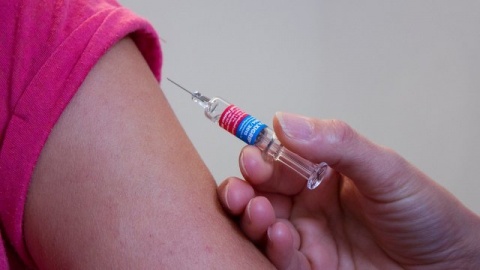 Na koniec roku mogą zacząć się szczepienia pracowników służby zdrowia