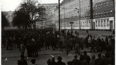Mija 50 lat od strajków na Wybrzeżu, które krwawo tłumiły władze PRL