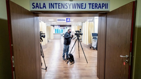 Nowych zakażeń w Polsce poniżej 5 tysięcy. Kujawsko-Pomorskie na czwartym miejscu