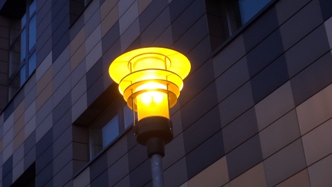 Koniec oświetleniowego bałaganu w Bydgoszczy [wideo]