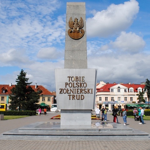 Plac Wolności z pomnikiem czy bez Mieszkańcy w ankiecie o centrum Włocławka