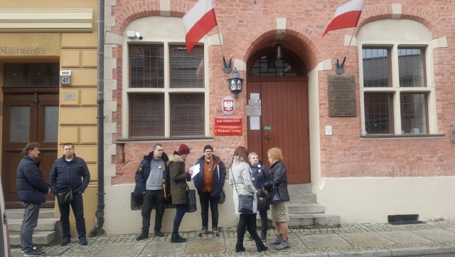 Ofiara księdza pedofila walczy o zadośćuczynienie. Początek procesu w Toruniu