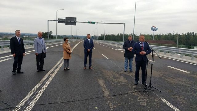 Łączy nas coraz więcej dróg. Powstała ważna estakada w Świeciu [wideo]