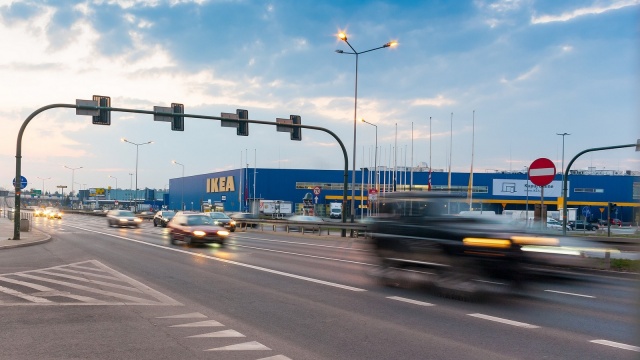 IKEA zamknęła sklepy stacjonarne. Sklepy meblowe wypadły z rozporządzenia