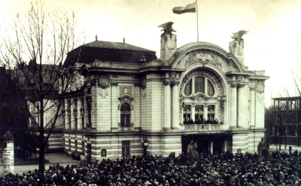 Premiery teatralne, pamiątkowy medal, publikacje książkowe, warsztaty i konkursy - w toruńskim Teatrze W. Horzycy trwają intensywne przygotowania do obchodów 100-lecia teatru polskiego w Toruniu. Fot./Nadesłane