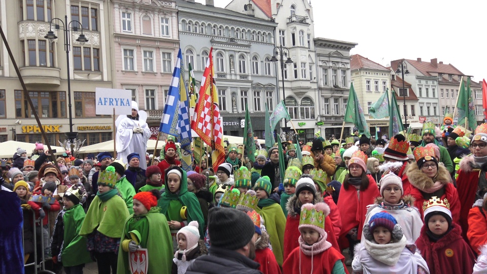 Orszak Trzech Króli na ulicach Bydgoszczy. (jw)