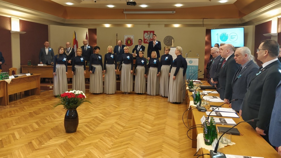 Grudziądzcy radni i zaproszeni goście uczcili dzisiaj powrót Grudziądza do Macierzy. Fot. Marcin Doliński