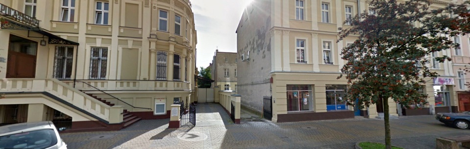 Klasztor sióstr klarysek z oknem życia przy ul. Gdańskiej 56 w Bydgoszczy./fot. Google Street View