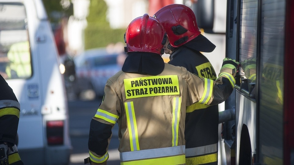 Pięć zastępów straży pożarnej gasiło pożar w Gniewkowie. /fot. Pixabay