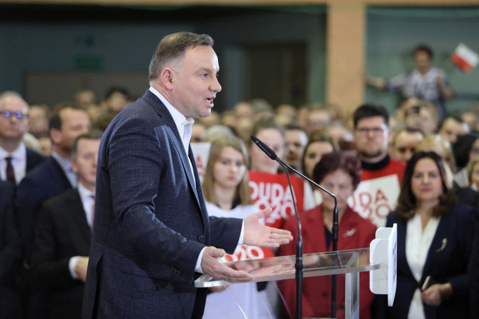 Prezydent RP Andrzej Duda podczas spotkania z mieszkańcami Turka. Fot. PAP/Leszek Szymański