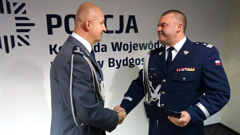 Powierzenie obowiązków insp. Piotrowi Leciejewskiemu (z lewej strony), po Komendanta Wojewódzkiego Policji w Bydgoszczy./fot. KWP Bydgoszcz