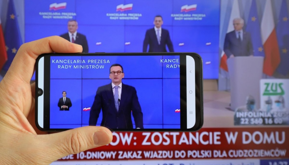 Transmisja konferencji prasowej premiera Mateusza Morawieckiego po posiedzeniu rządowego zespołu zarządzania kryzysowego/fot. Paweł Supernak,PAP