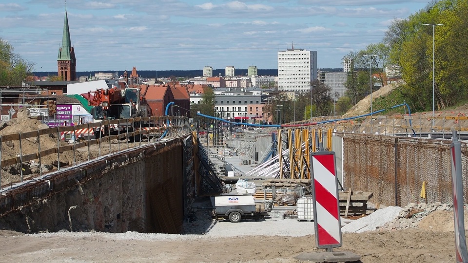 Prace nad linią tramwajową na ul. Kujawskiej są na półmetku (jw)