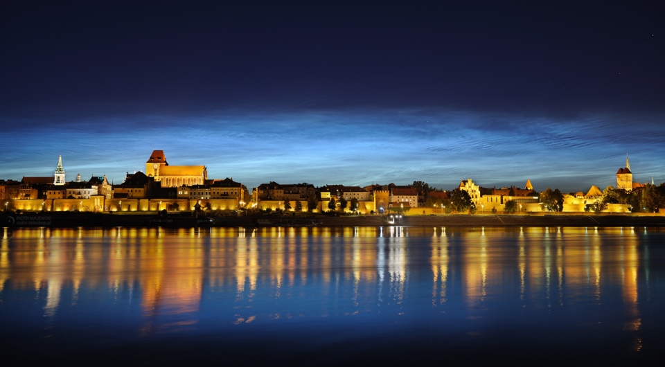 Toruń szuka oszczędności. 5 maja wyłączy iluminacje mostów i świątyni oraz oświetlenie części ulic. Fot. Archiwum/Piotr Majewski