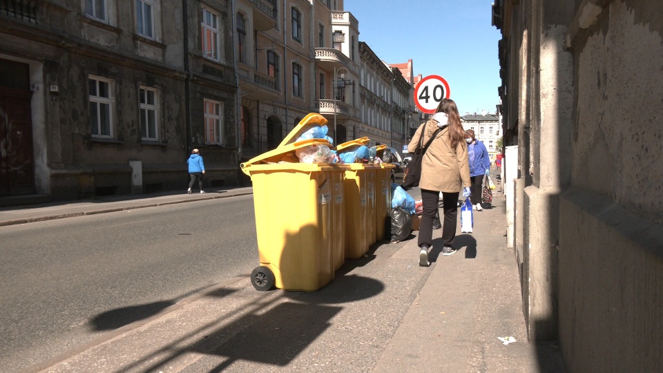 Problem śmieciowy w mieście wciąż pozostaje nierozwiązany (jw)